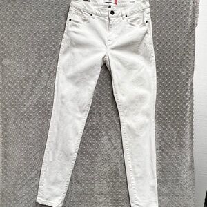 Cabi high skinny winter white jeans size 6